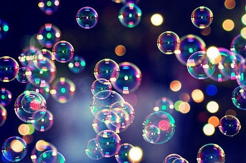 Chromatic bubbles, ou la danse des films de savon - © Reine Blanche